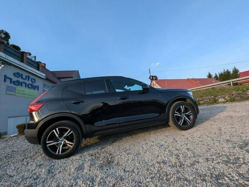 Używany Volvo XC40 190 KM (139 kW) 2018 Czarny SUV