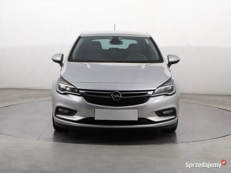 Srebrny Używany 2016 Opel Astra Hatchback | 35 999 zł (Uczciwa cena) - Obraz 1/4