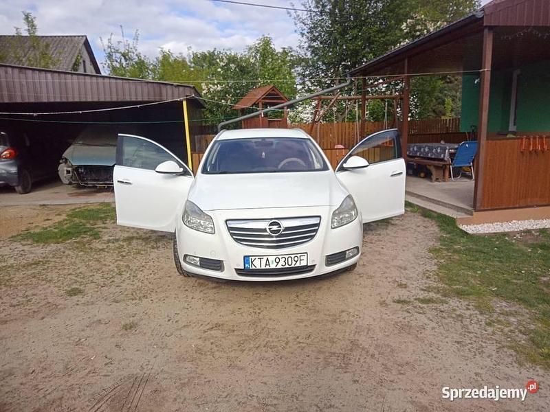 Używany Opel Insignia 140 KM (102 kW) 2009 Biały Kombi