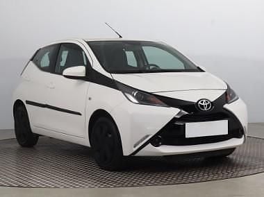 Biały Używany 2017 Toyota Aygo Hatchback | 36 999 zł (Uczciwa cena) - Obraz 1/4