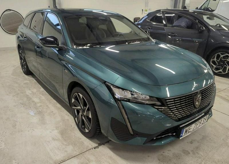 Używany Peugeot 308 180 KM (132 kW) 2022 Niebieski Kombi