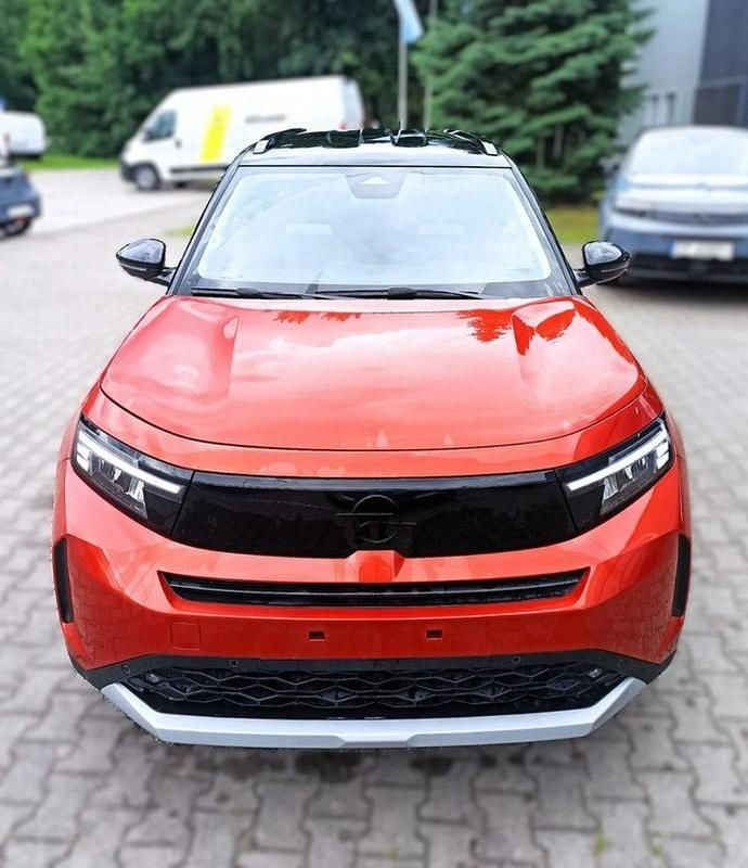 Nowe Opel Frontera 83 kW (113 KM) 2025 Pomarańczowy (metalik) SUV