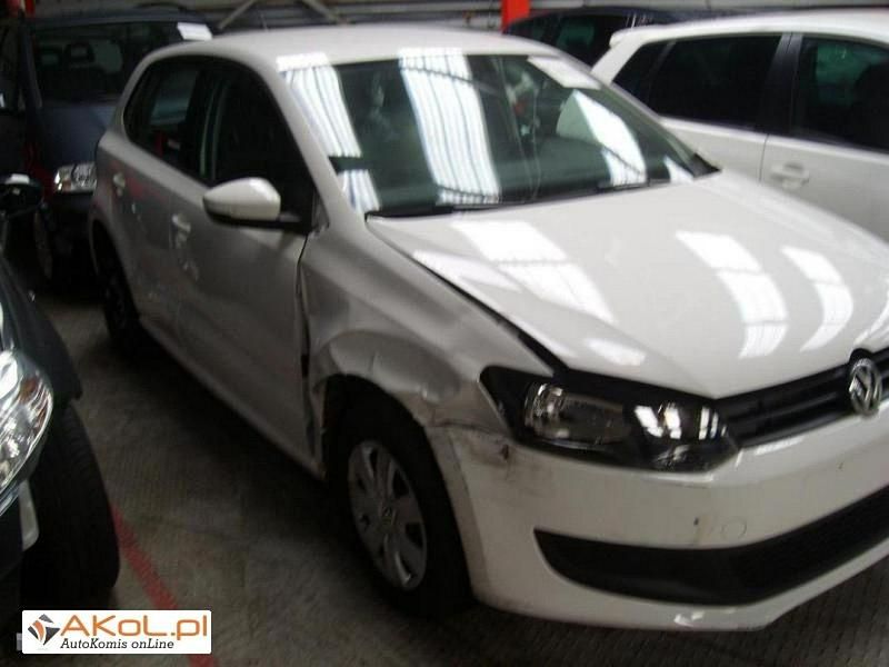Biały Używany 2010 VW Polo Sedan/Limuzyna | 33 258 zł - Obraz 1/1