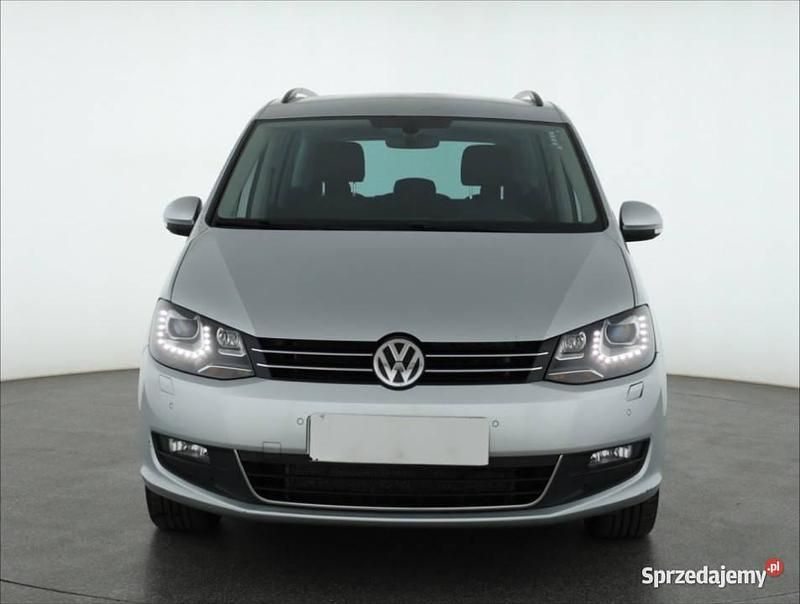 Srebrny Używany 2016 VW Sharan Minivan | 57 999 zł (Uczciwa cena) - Obraz 1/4