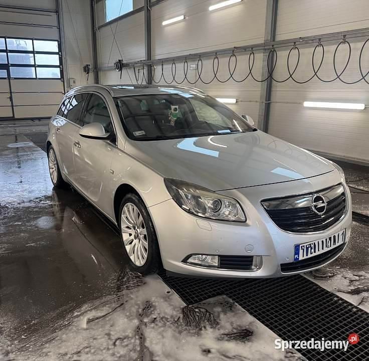 Srebrny Używany 2009 Opel Insignia Kombi | 18 500 zł (Drogi) - Obraz 1/4