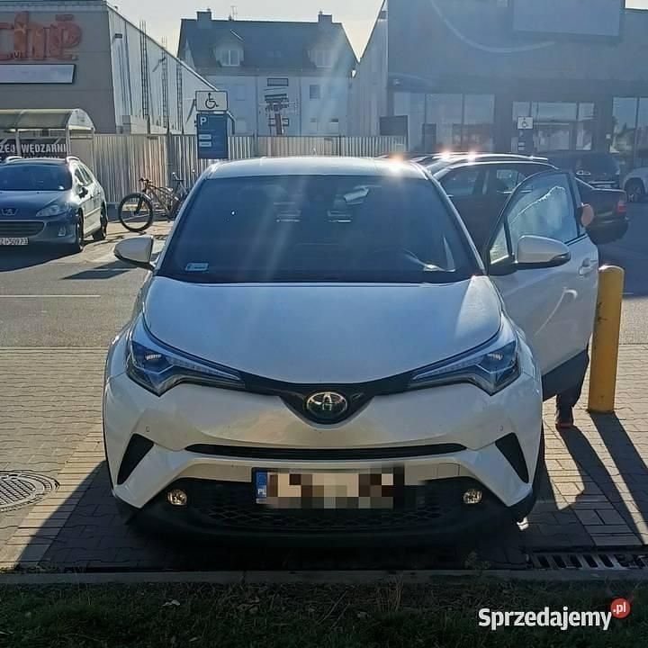 Biały Używany 2018 Toyota C-HR SUV | 81 000 zł (Uczciwa cena) - Obraz 1/4