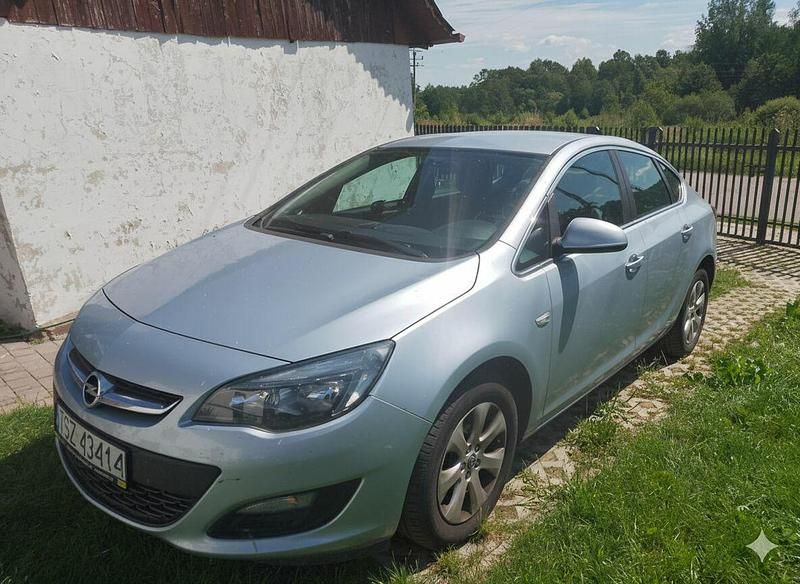 Używany Opel Astra 140 KM (102 kW) 2018 Srebrny Sedan/Limuzyna