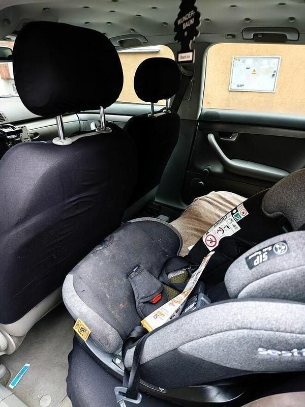 Używany Audi A4 140 KM (102 kW) 2005 Niebieski Kombi