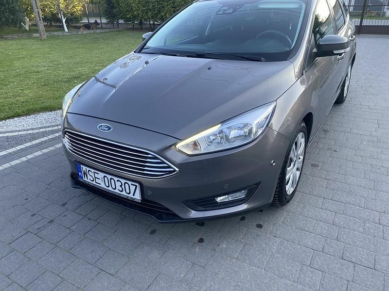 Brązowobeżowy Używany 2016 Ford Focus Kombi | 34 900 zł (Uczciwa cena) - Obraz 1/4