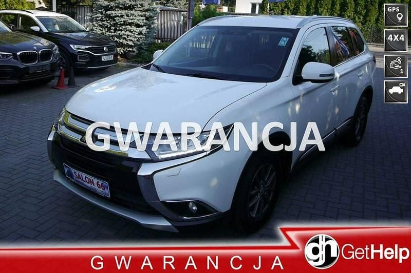 Biały (metalik, perła) Używany 2016 Mitsubishi Outlander SUV | 51 900 zł (Dobra cena) - Obraz 1/4