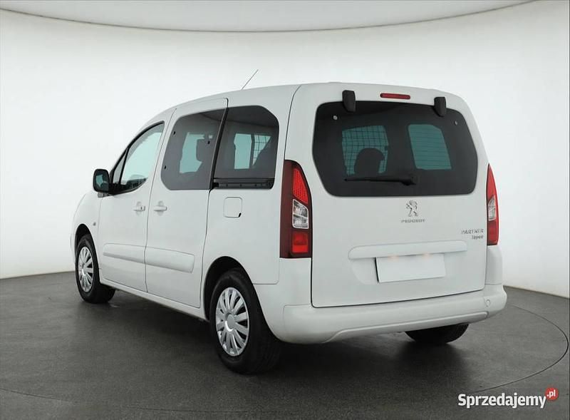 Używany Peugeot Partner 2017 Biały Minivan