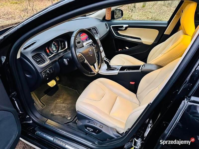 Używany Volvo V60 CC 2017 Kombi