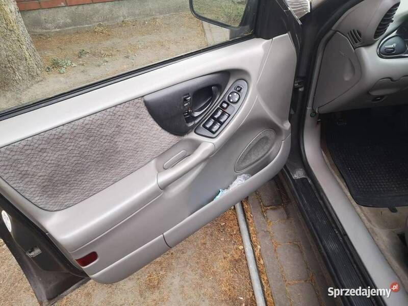 Zielony Używany 2000 Chevrolet Malibu Sedan/Limuzyna | 5000 zł - Obraz 1/4