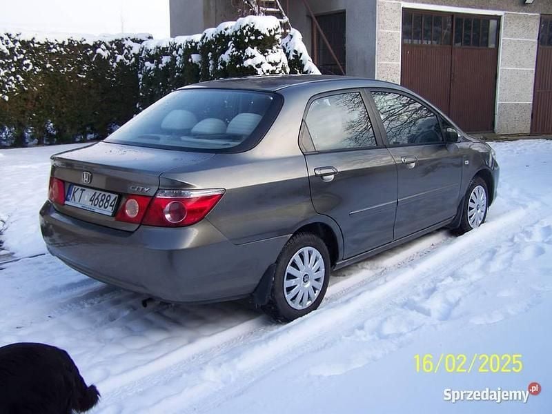 Używany Honda City 2006 Brązowy Sedan/Limuzyna