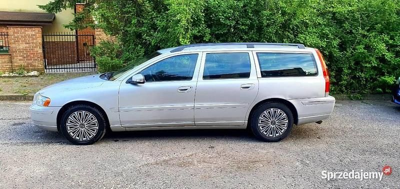 Srebrny Używany 2008 Volvo V70 Kombi | 17 500 zł (Uczciwa cena) - Obraz 1/4
