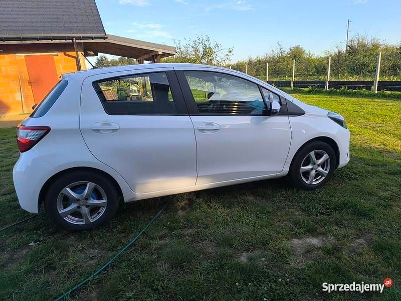 Biały Używany 2018 Toyota Yaris Hatchback | 34 900 zł (Uczciwa cena) - Obraz 1/4
