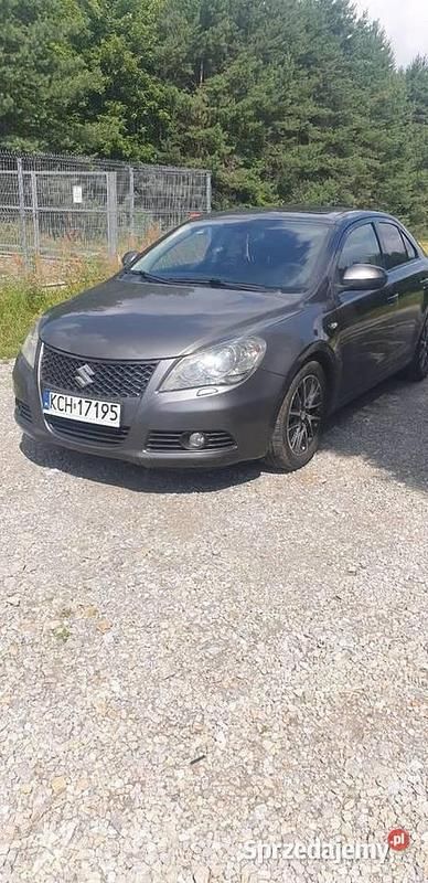 Szary Używany 2010 Suzuki Kizashi Sedan/Limuzyna | 21 500 zł - Obraz 1/4
