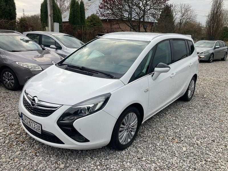 Używany Opel Zafira 140 KM (102 kW) 2012 Biały Minivan