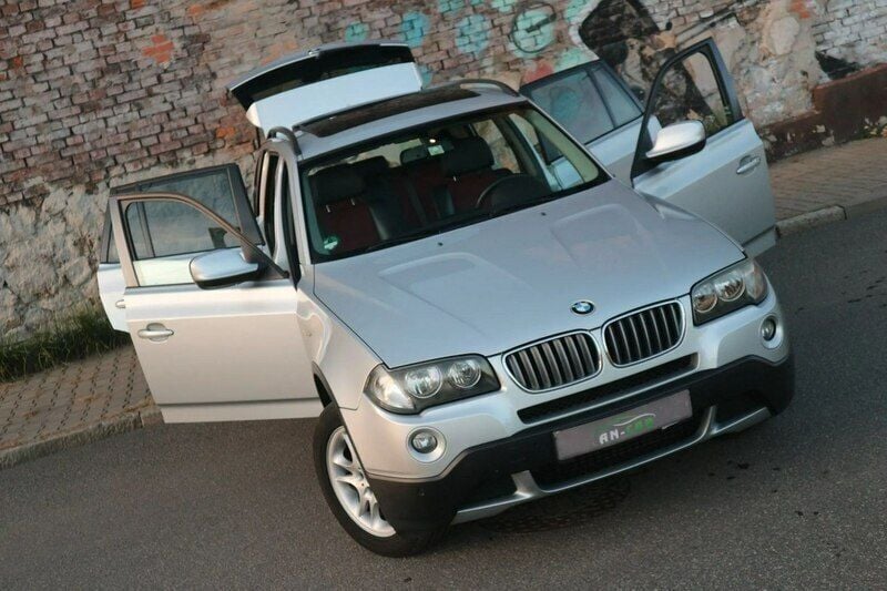 Srebrny Używany 2010 BMW X3 SUV | 28 900 zł (Uczciwa cena) - Obraz 1/4