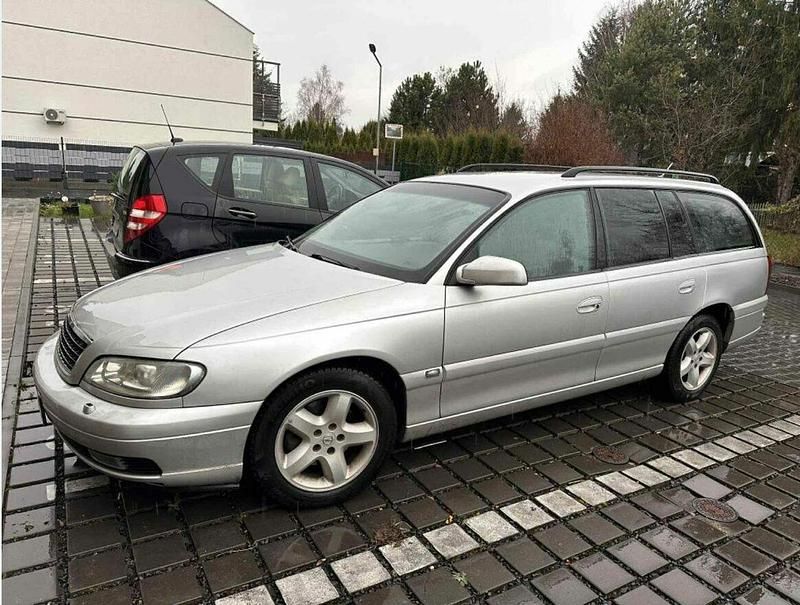 Używany Opel Omega 2003 Srebrny Kombi