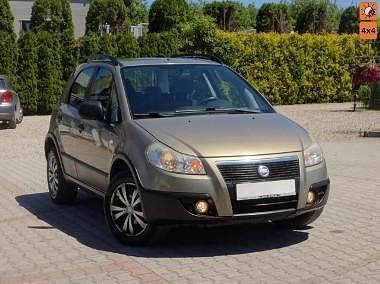Złoty Używany 2006 Fiat Sedici SUV | 14 500 zł (Uczciwa cena) - Obraz 1/4