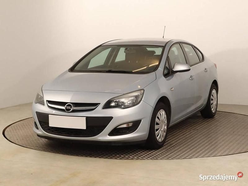 Używany Opel Astra 2016 Niebieski Sedan/Limuzyna