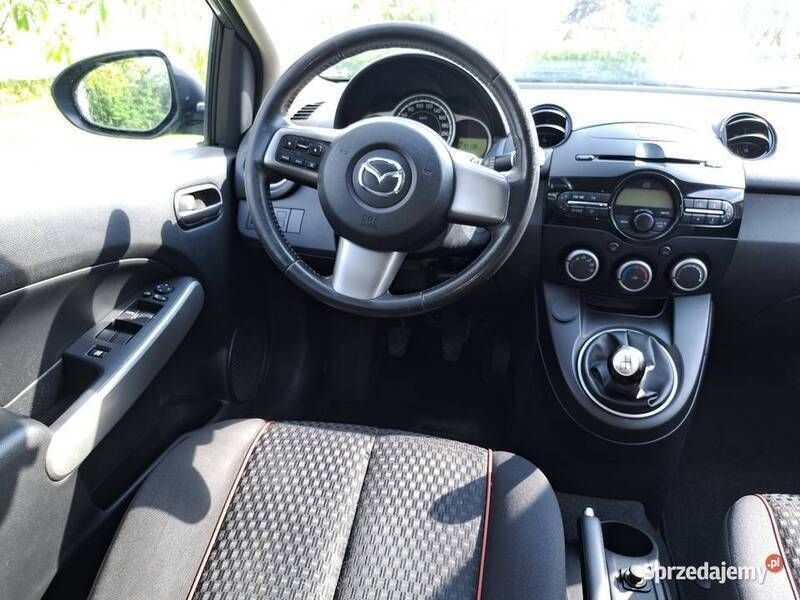 Używany 2012 Mazda 5 Minivan | 17 900 zł - Obraz 1/4