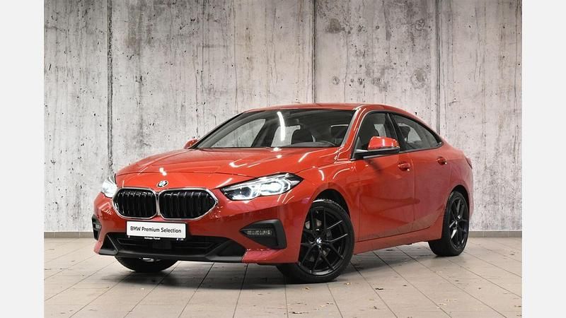 Melbourne red metallic metalizowany Używany 2023 BMW 218 Advantage Coupe | 117 900 zł (Super Cena) - Obraz 1/3
