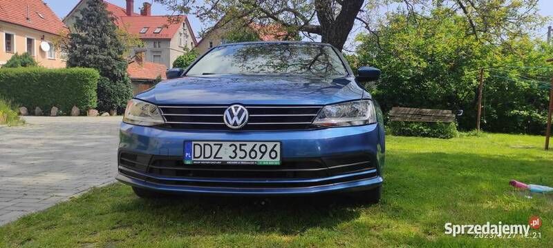Niebieski Używany 2016 VW Jetta Sedan/Limuzyna | 49 000 zł (Uczciwa cena) - Obraz 1/4