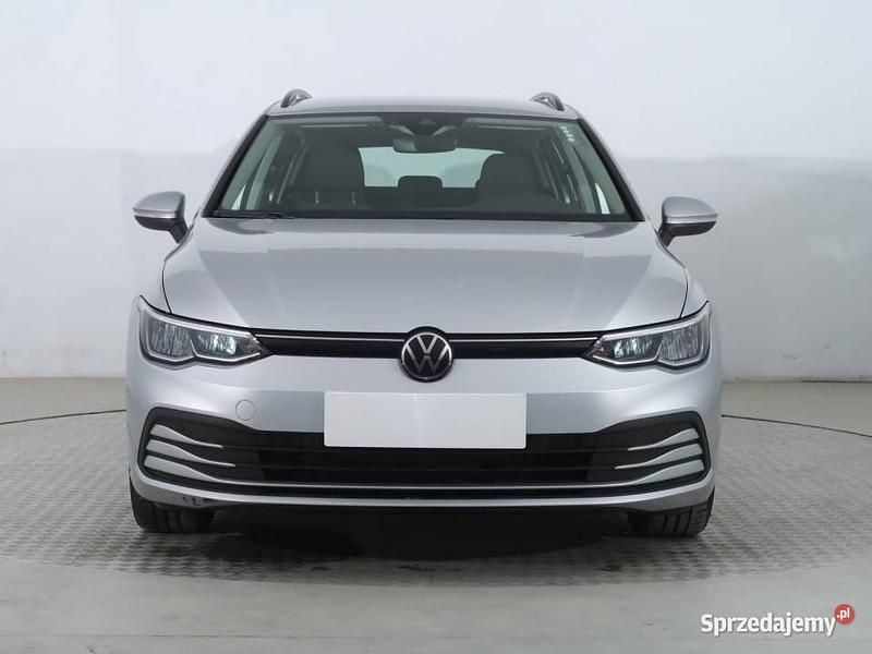 Srebrny Używany 2022 VW Golf VIII Kombi | 69 999 zł (Dobra cena) - Obraz 1/4