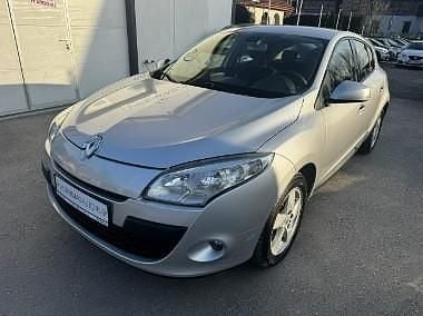 Używany Renault Mégane III Dynamique 140 KM (102 kW) 2010 Srebrny Hatchback