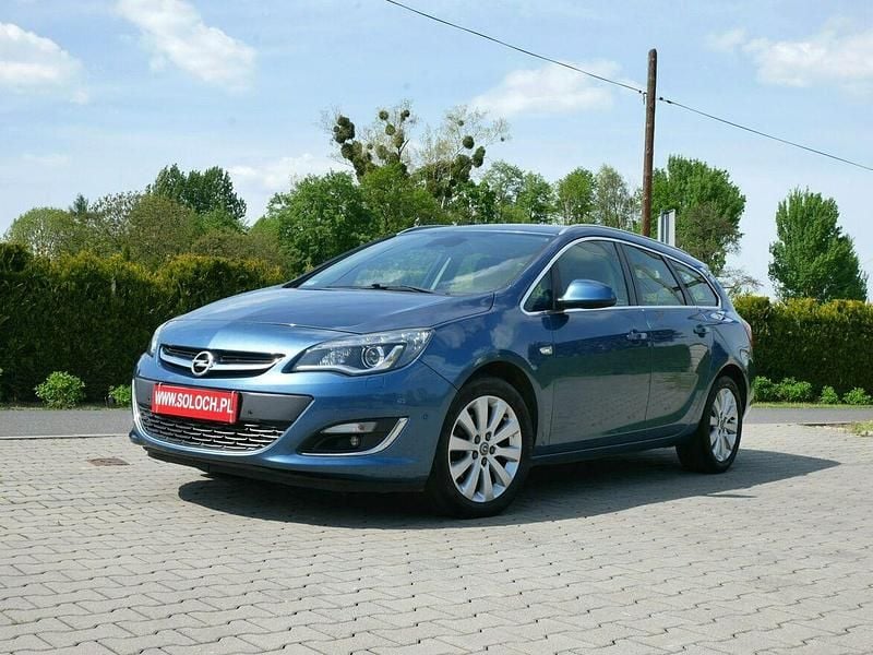 Niebieski Używany 2016 Opel Astra Kombi | 22 900 zł (Super Cena) - Obraz 1/4