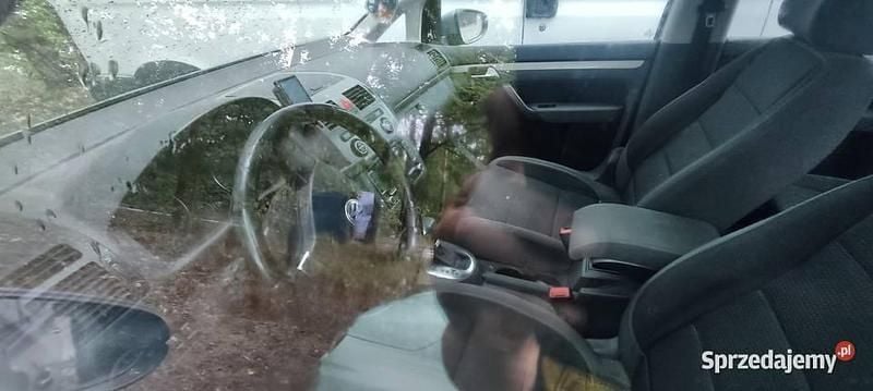 Używany 2010 VW Touran Minivan | 13 400 zł (Super Cena) - Obraz 1/2