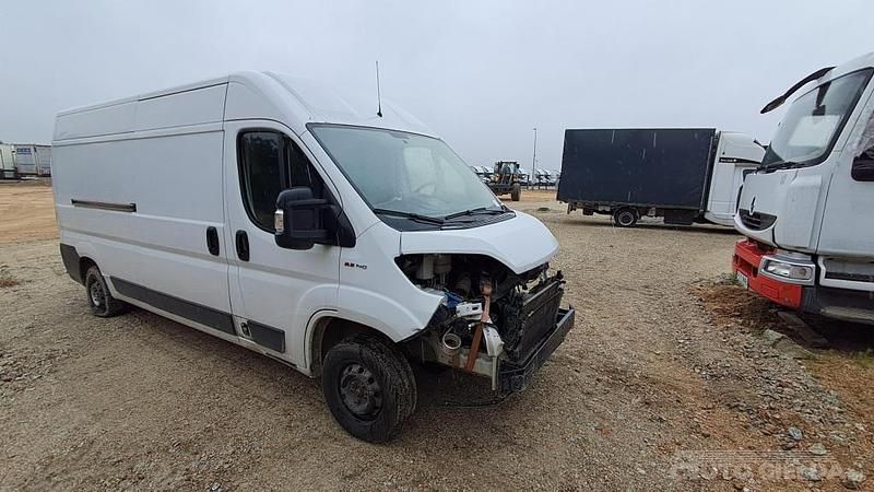 Biały Używany 2020 Fiat Ducato Van | 19 117 zł - Obraz 1/4