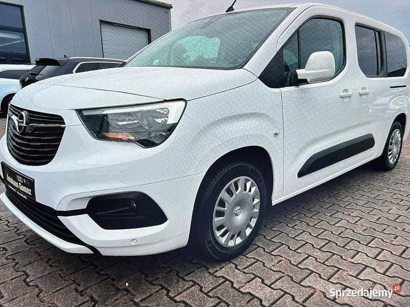 Biały Używany 2021 Opel Combo Minivan | 129 900 zł - Obraz 1/4