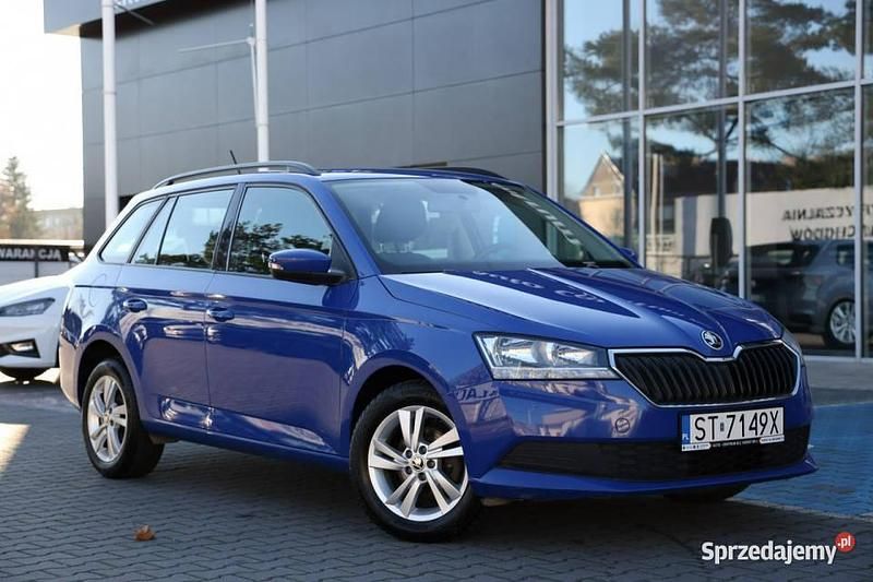 Niebieski Używany 2021 Skoda Fabia Ambition Kombi | 33 900 zł (Uczciwa cena) - Obraz 1/4