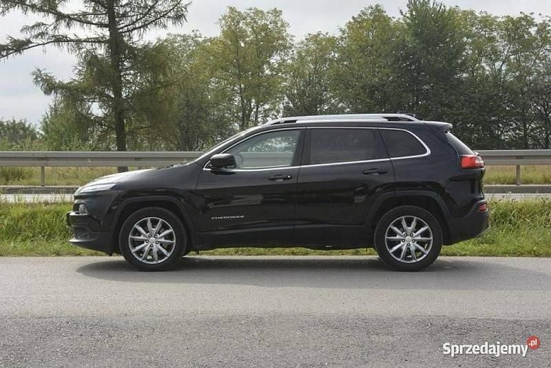 Używany Jeep Cherokee 140 KM (102 kW) 2018 Czarny (metalik) SUV