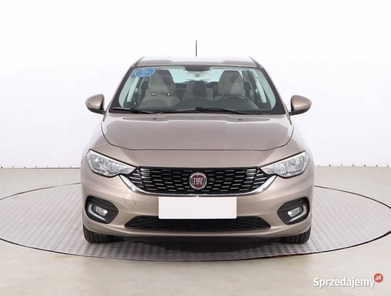 Złoty Używany 2016 Fiat Tipo Sedan/Limuzyna | 29 999 zł - Obraz 1/4