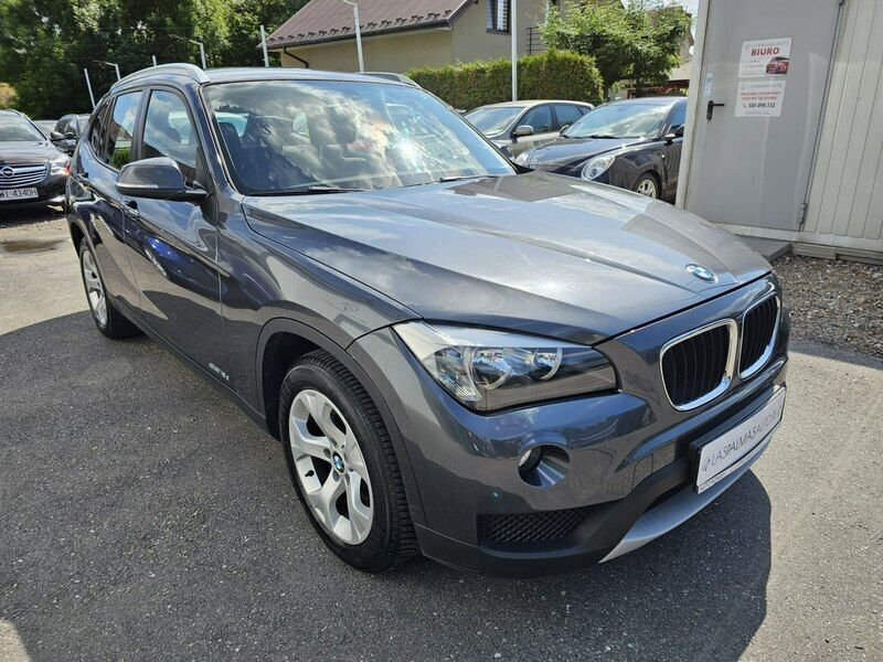 Szary Używany 2012 BMW X1 SUV | 34 900 zł (Dobra cena) - Obraz 1/4