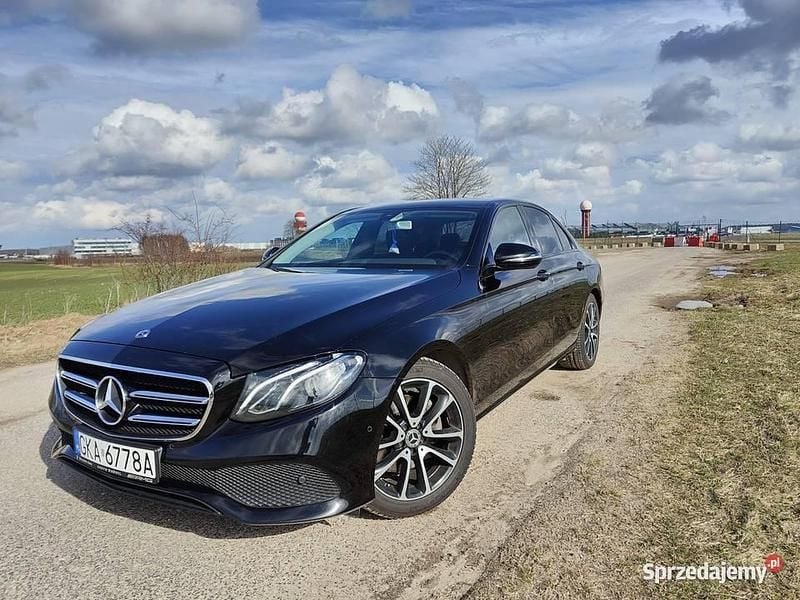 Używany Mercedes A220 Avantgarde 2019 Czarny Sedan/Limuzyna