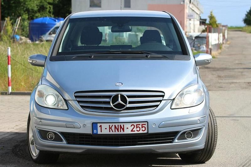 Używany Mercedes 260 82 KM (60 kW) 2008 Niebieski (metalik) Hatchback