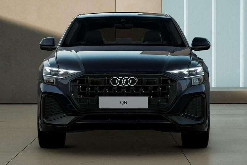 Używany Audi Q8 Ambiente 286 KM (210 kW) 2025 Niebieski SUV