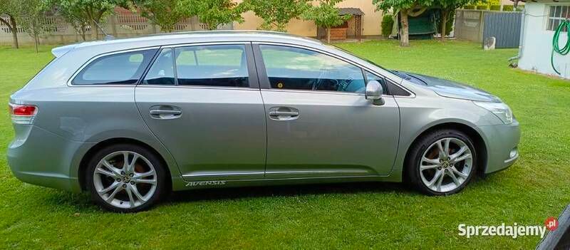 Używany 2009 Toyota Avensis | 28 000 zł - Obraz 1/4