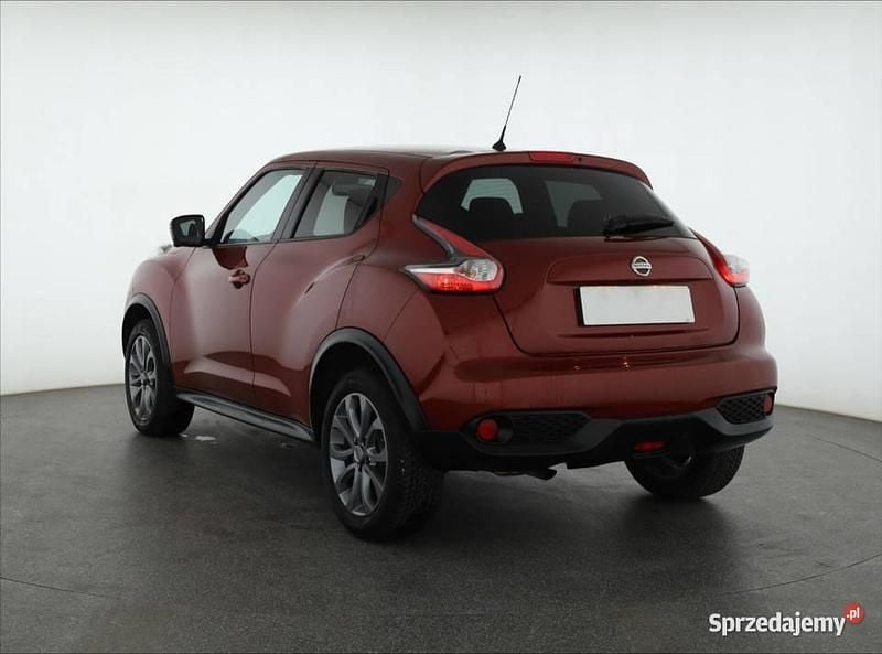 Używany Nissan Juke 2015 Bordowy SUV