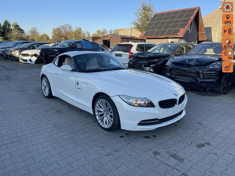 Biały Używany 2009 BMW Z4 Kabriolet | 38 900 zł - Obraz 1/4