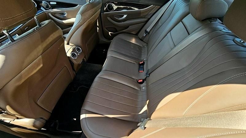 Używany Mercedes A220 Business 2016 Czarny Sedan/Limuzyna