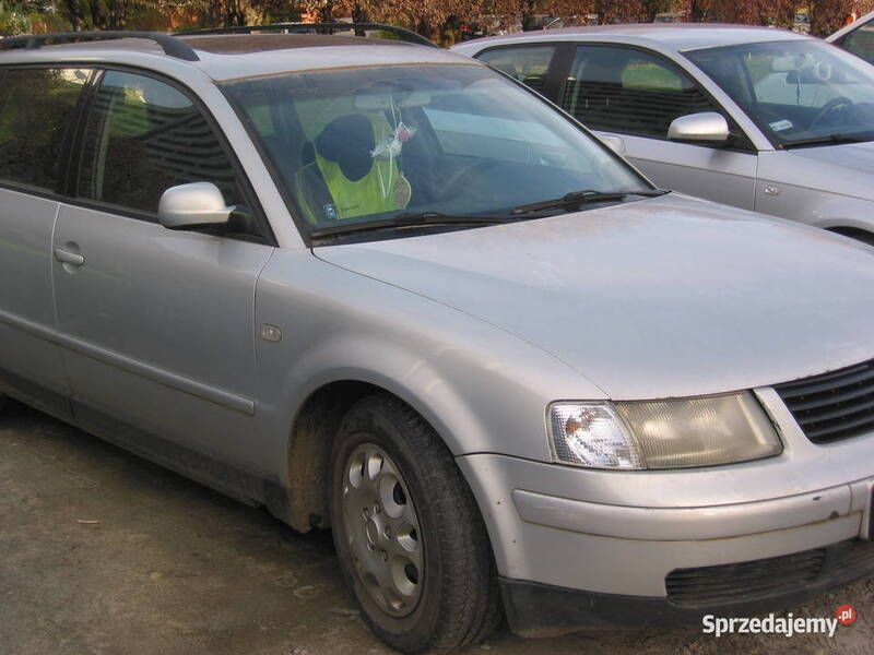 Srebrny Używany 2000 VW Passat Kombi | 4444 zł - Obraz 1/4