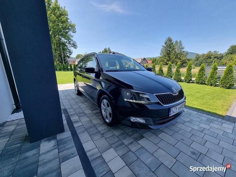 Czarny Używany 2015 Skoda Fabia Hatchback | 32 500 zł (Uczciwa cena) - Obraz 1/4