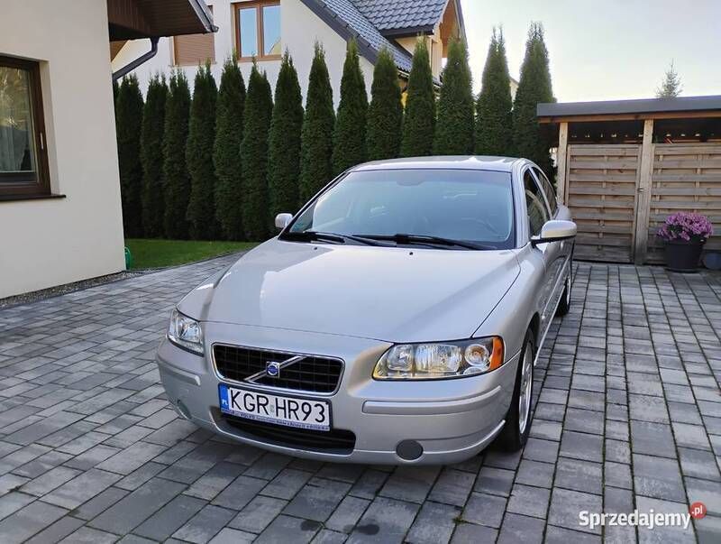 Srebrny Używany 2005 Volvo S60 Sedan/Limuzyna | 12 900 zł (Uczciwa cena) - Obraz 1/4