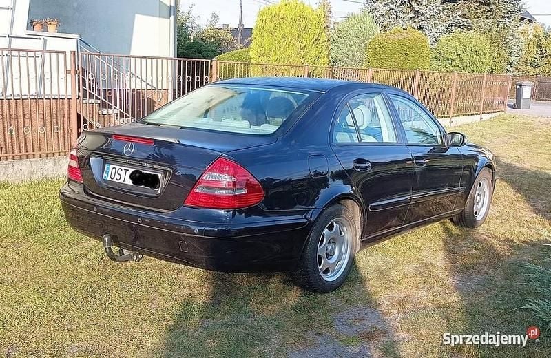 Używany 2005 Mercedes E220 | 23 700 zł - Obraz 1/4